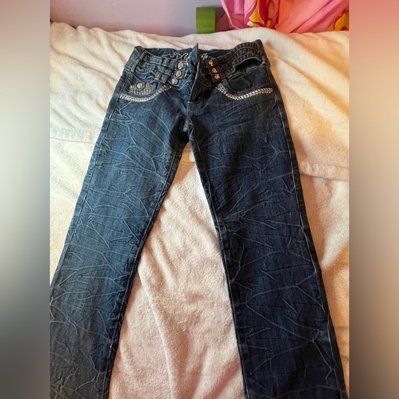 90’s skinny jeans with no back pockets - Picture 2 of 3